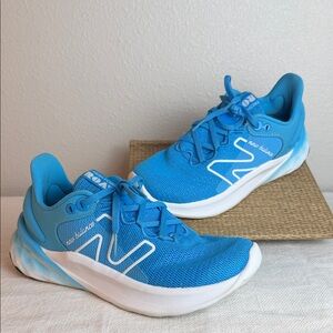 New Balance Women's Fresh Foam Roav v2 Athletic Running Shoes Blue